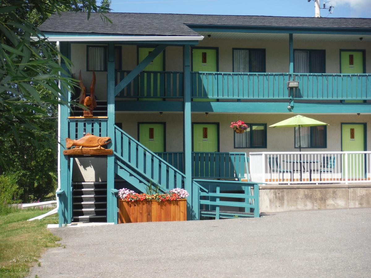 罗博栖息汽车旅馆 New Hazelton 外观 照片